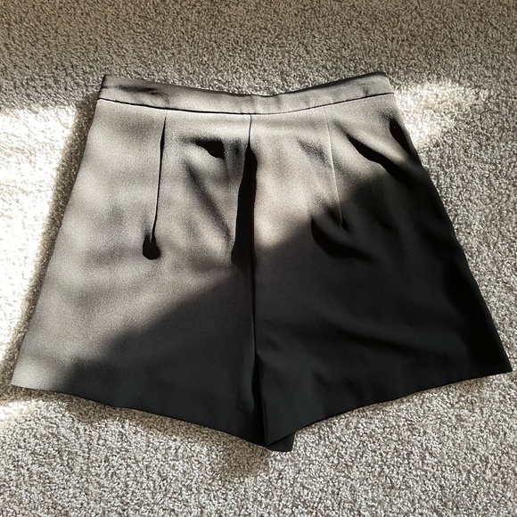 Zara Pleated Skort - Picture 3 of 3
